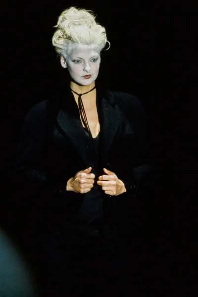 Look 2